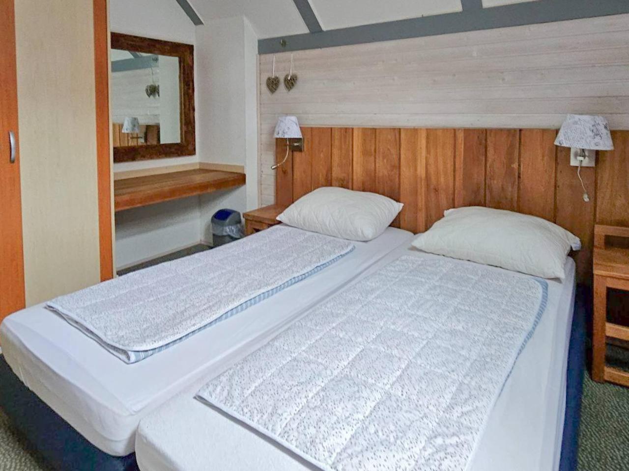 Ferienhaus "Gestiefelter Kater" Am See Im Bergland Кирххайм Екстериор снимка