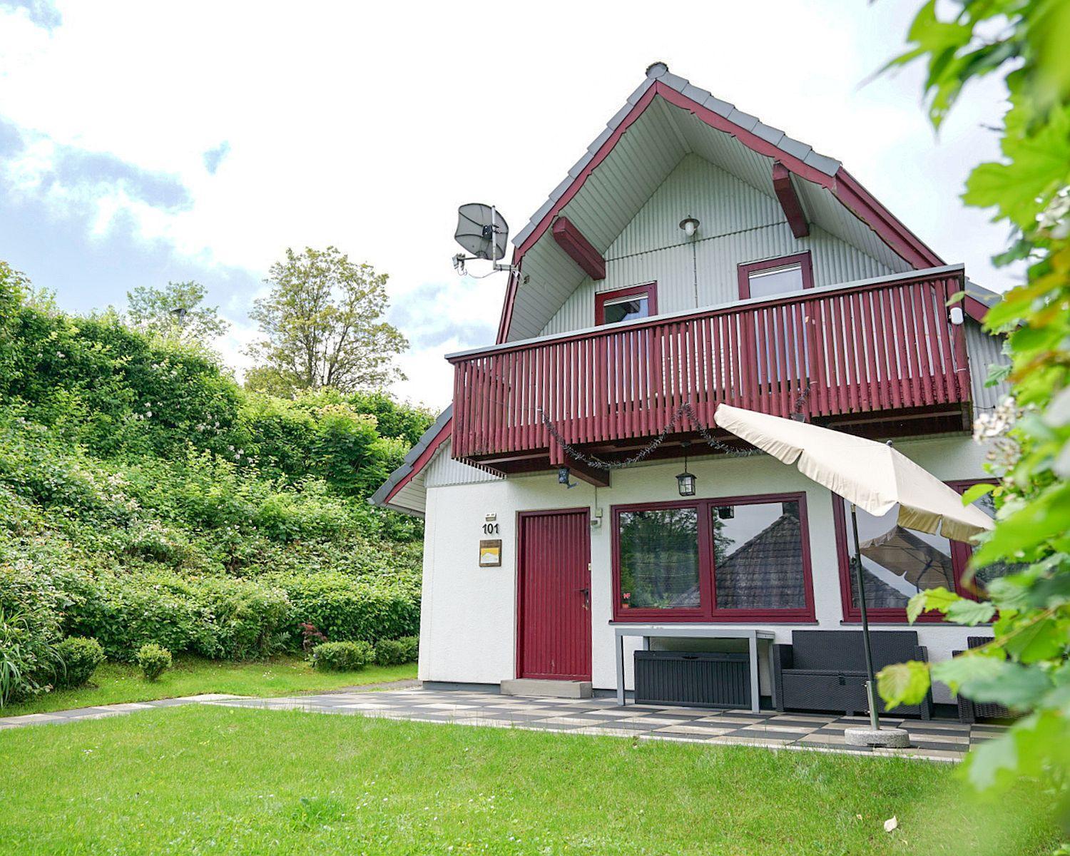 Ferienhaus "Gestiefelter Kater" Am See Im Bergland Кирххайм Екстериор снимка