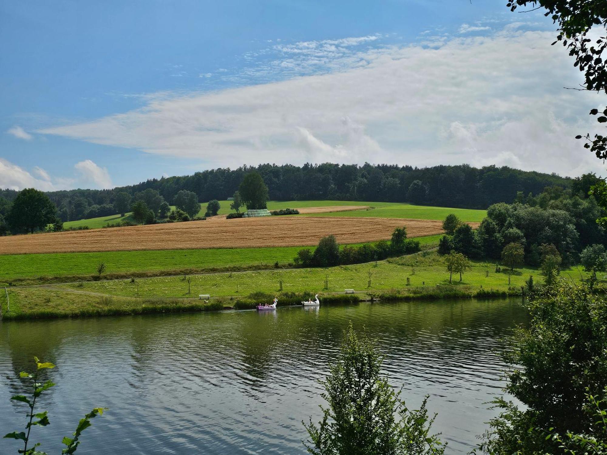 Ferienhaus "Gestiefelter Kater" Am See Im Bergland Кирххайм Екстериор снимка