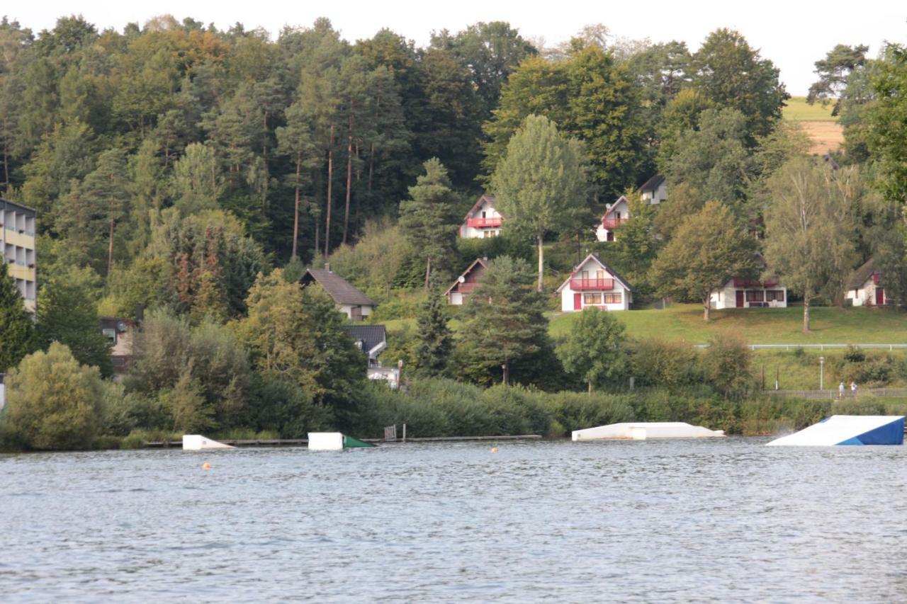 Ferienhaus "Gestiefelter Kater" Am See Im Bergland Кирххайм Екстериор снимка